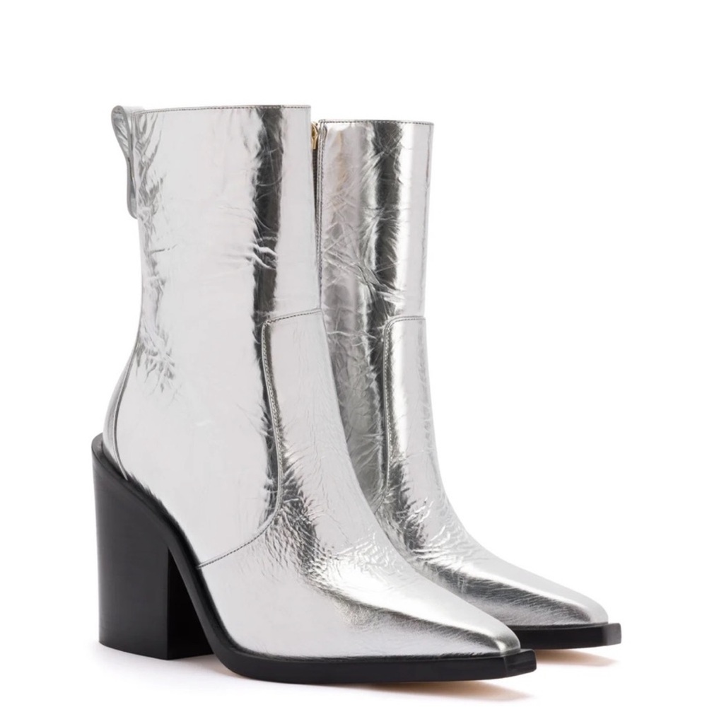 LARROUDE James Boot In Silver Crinkled Leather Size
6.5 NWOB
